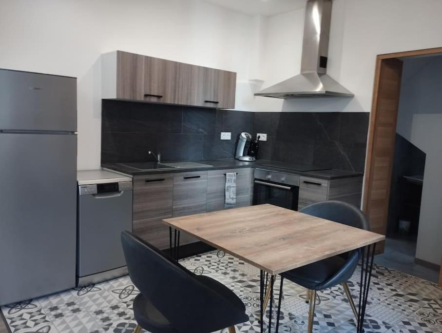 Appartement Avec Terrasse มาโลแซน ภายนอก รูปภาพ